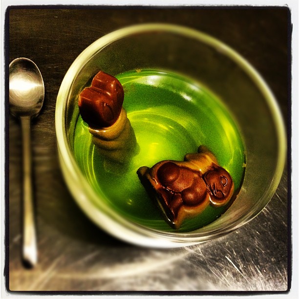 Frog-in-the-pond: Easter bunny edition
