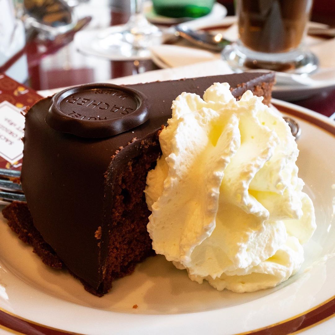 I don’t mind doing touristy things when it involves cake and coffee.