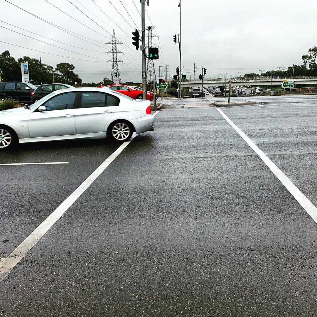 🛑 The third car to run this red light
