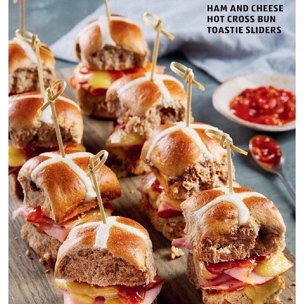 HOT 👏 CROSS 👏 WHAT 👏 THE 👏 FUCK 👏 ALDI???
