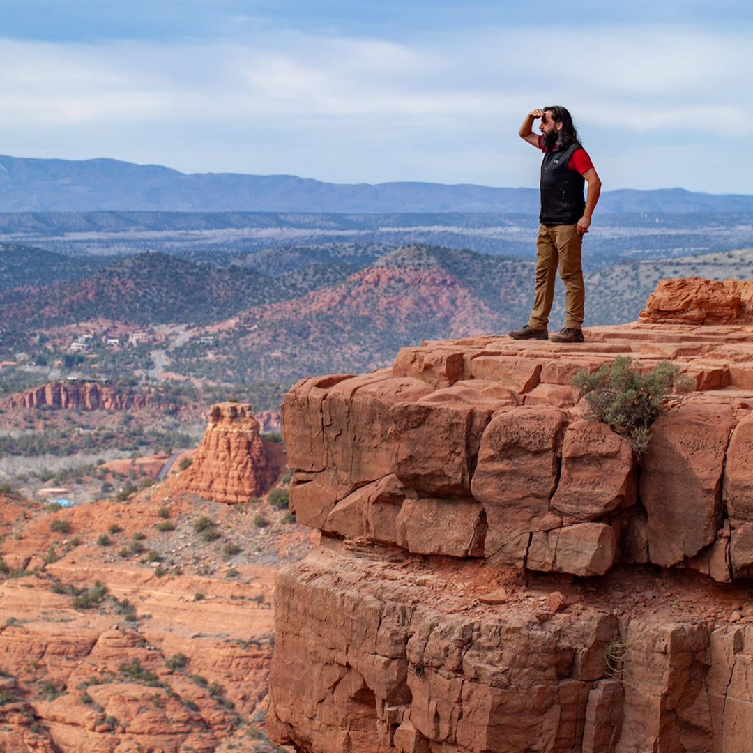 We worked out why Cathedral Rock is one of the most popular hikes in Sedona, a town with perhaps a hundred hikes to choose from... the view is amazing and the landscape suitably dramatic.