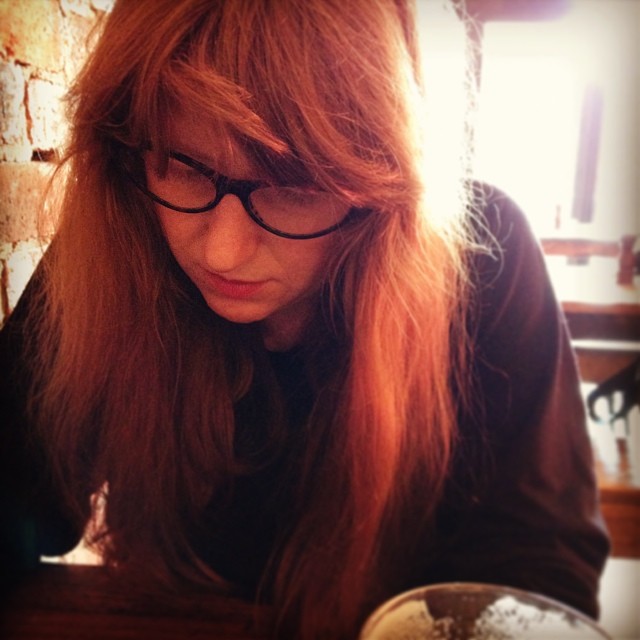 Amy has gorgeous new glasses! 😀