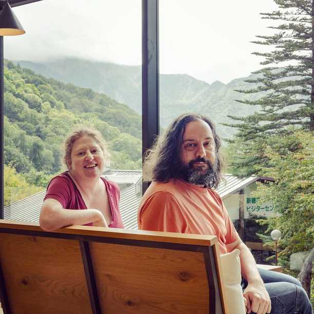 Pleasant weather and lazy days in the Japanese alps around Shin-Hotaka Onsen, a relief after the hot and humid Japanese coastal cities.