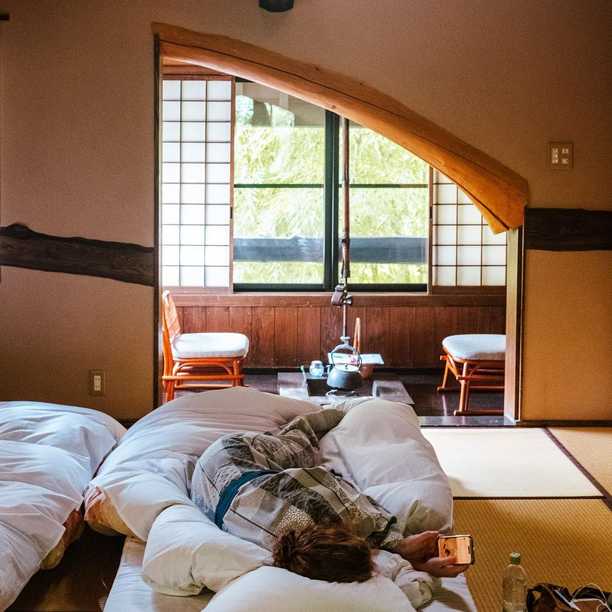 Pleasant weather and lazy days in the Japanese alps around Shin-Hotaka Onsen, a relief after the hot and humid Japanese coastal cities.